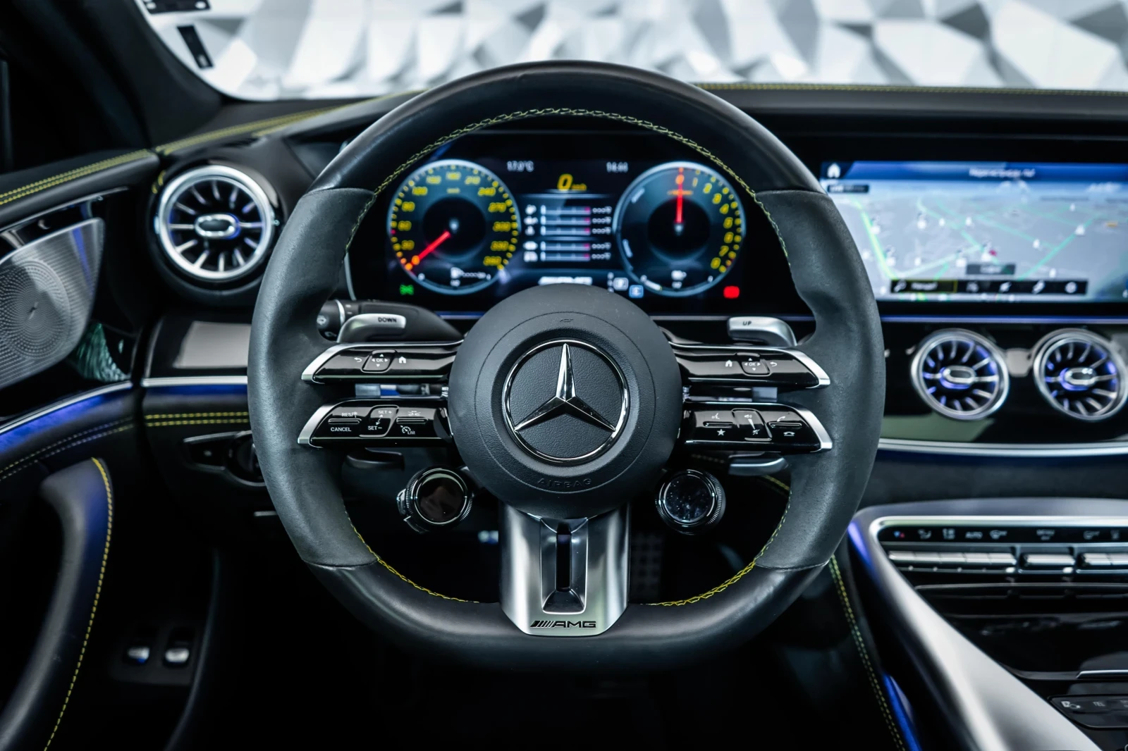 Mercedes-Benz AMG GT 63s E 4M+ * Burmester* Шибедах - изображение 10