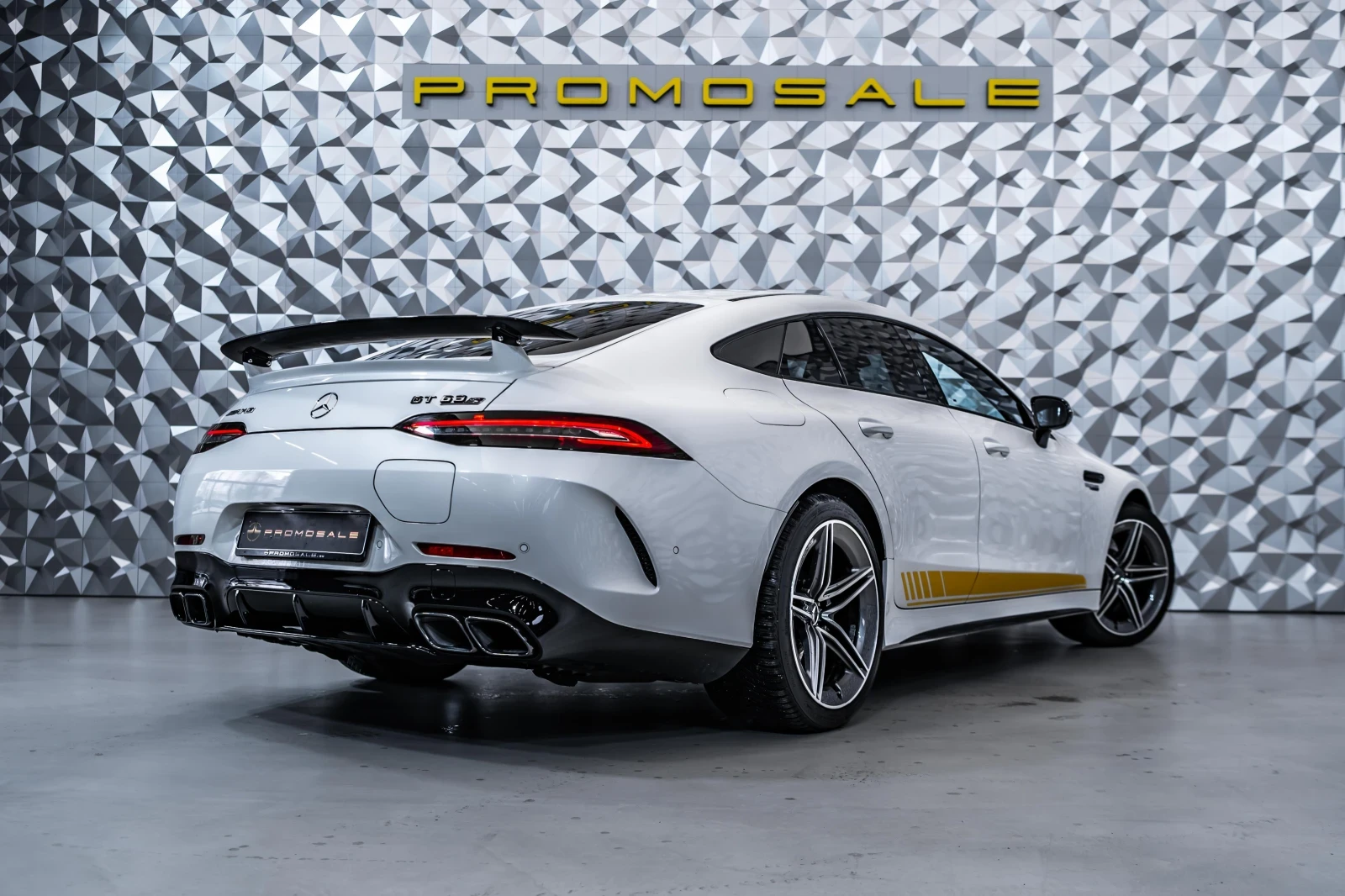Mercedes-Benz AMG GT 63s E 4M+ * Burmester* Шибедах - изображение 4
