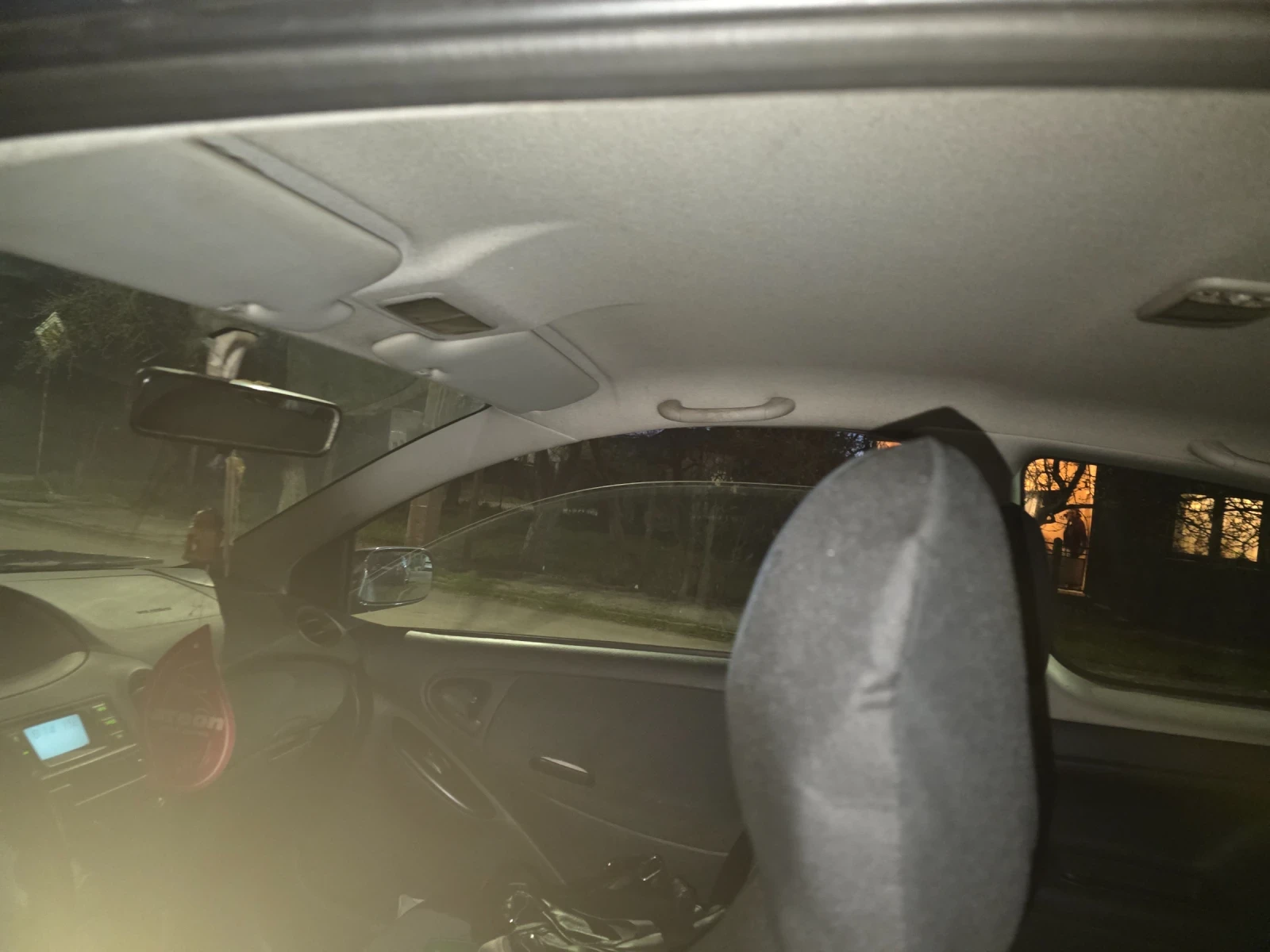 Toyota Yaris, снимка 11 - Автомобили и джипове - 52238985