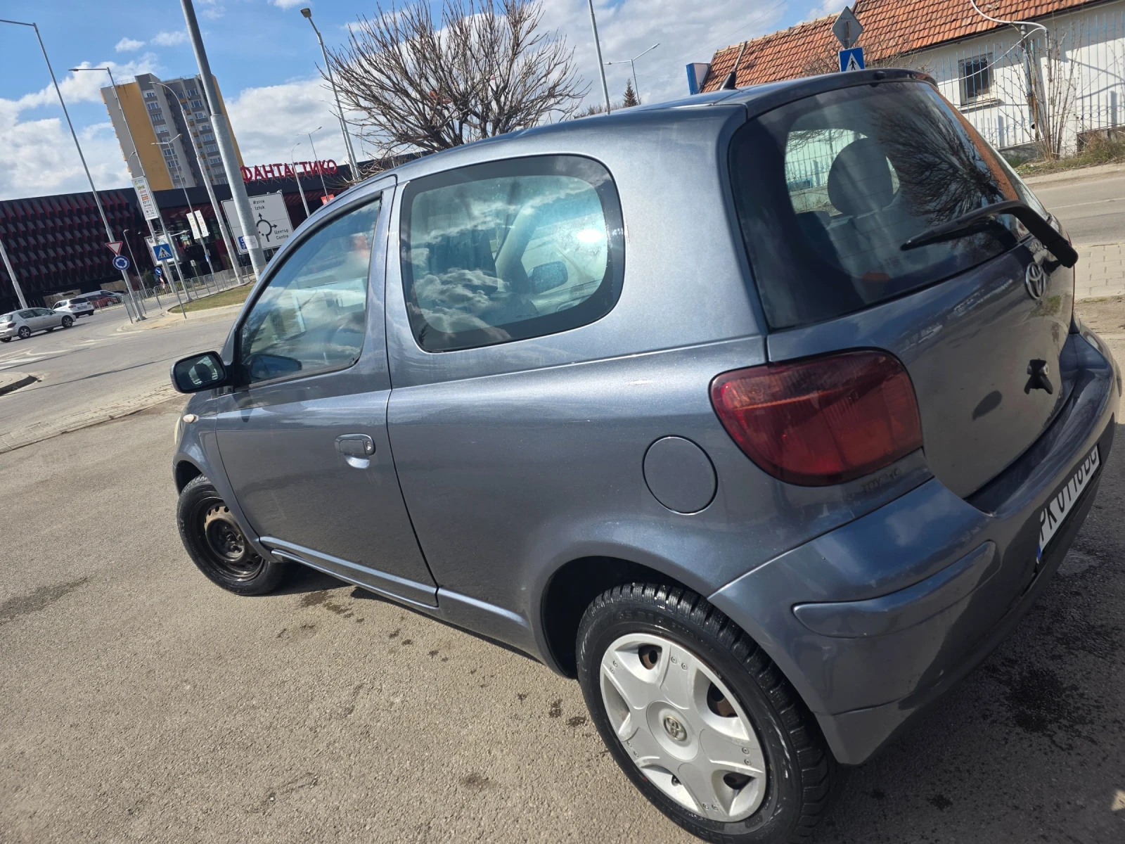 Toyota Yaris, снимка 11 - Автомобили и джипове - 52238985