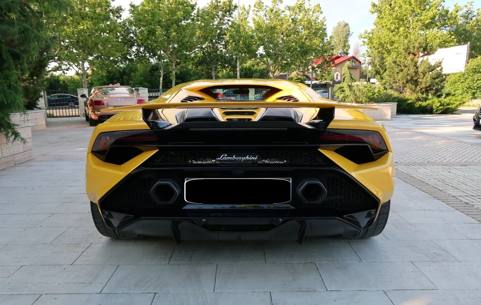 Lamborghini Huracan Tecnica 5.2 V10 - изображение 6
