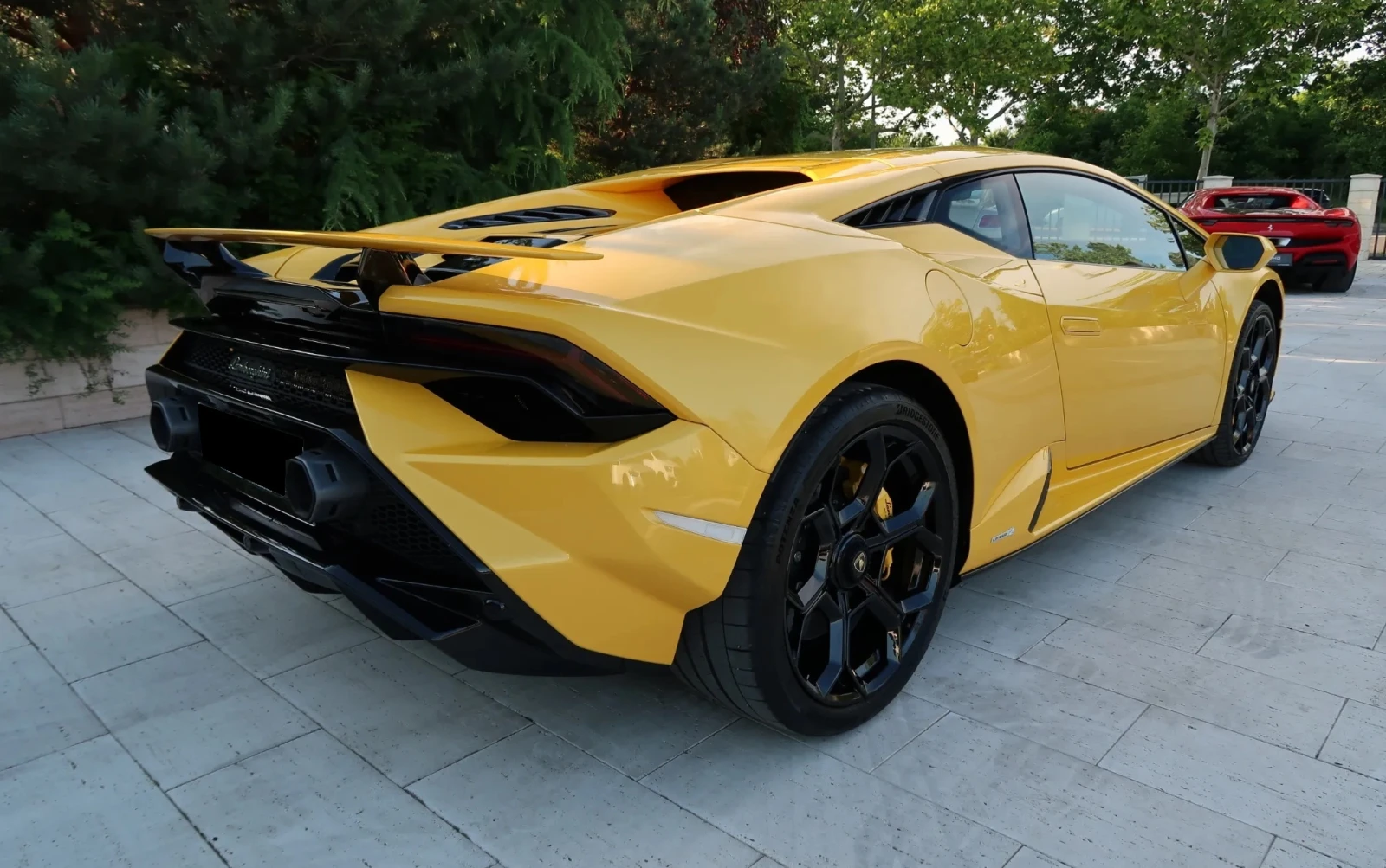 Lamborghini Huracan Tecnica 5.2 V10 - изображение 7