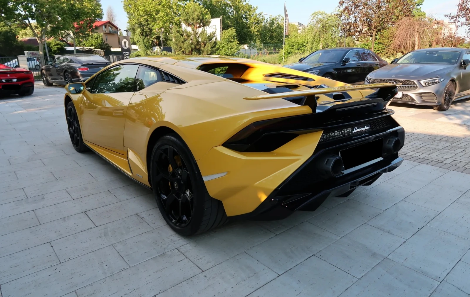 Lamborghini Huracan Tecnica 5.2 V10 - изображение 5