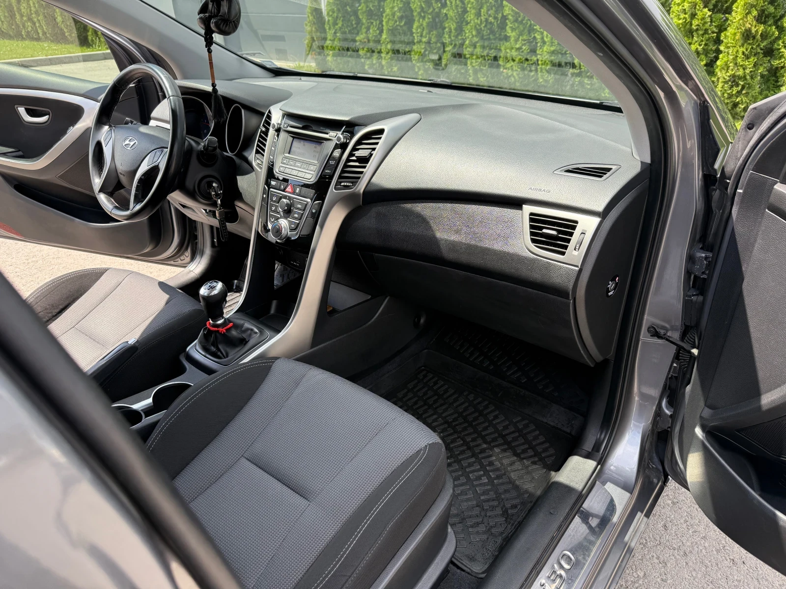 Hyundai I30 1.6CRDI КАТО НОВА - изображение 9