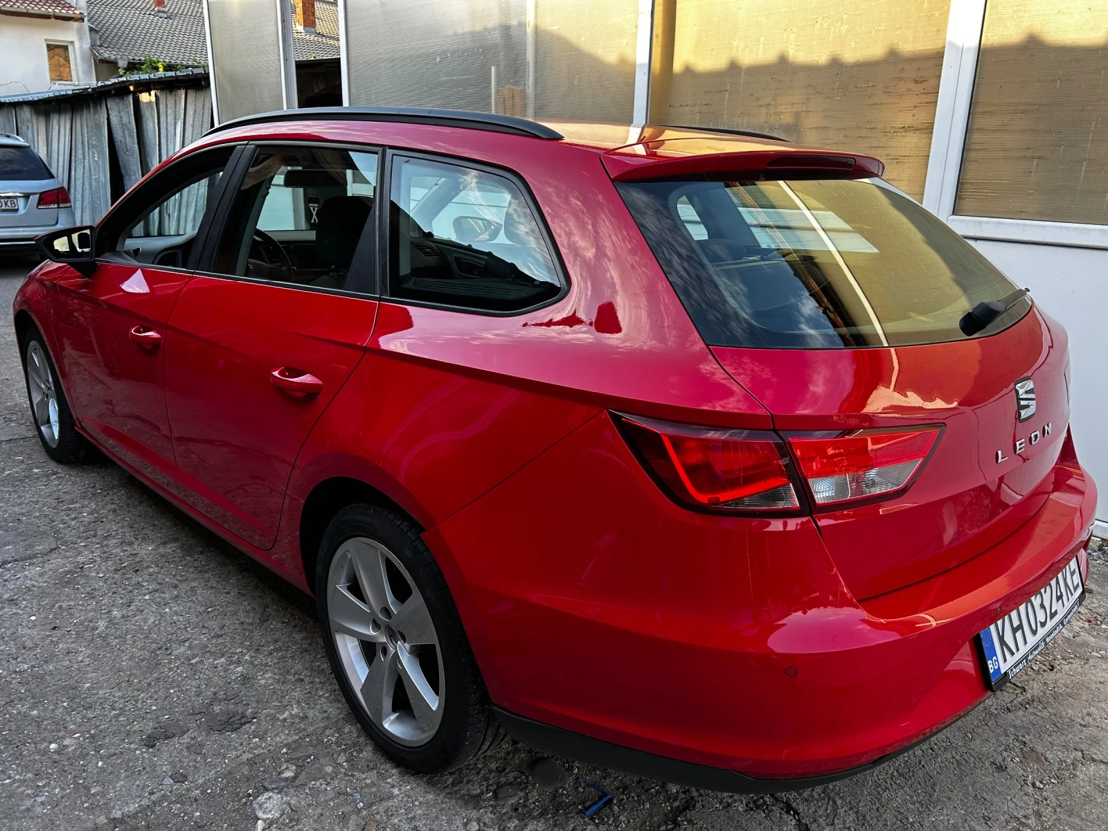 Seat Leon 1.6 ТДИ - изображение 4