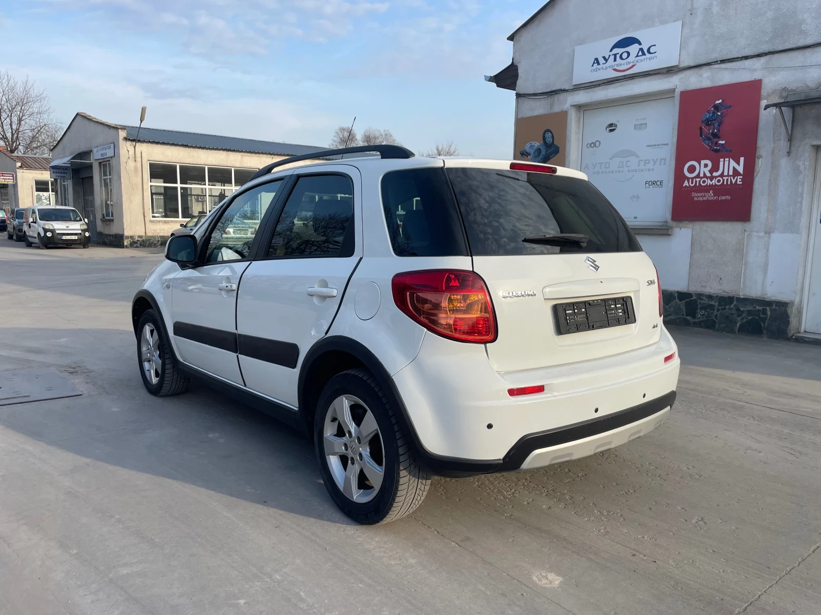 Suzuki SX4 1.6 4х4, снимка 3 - Автомобили и джипове - 53712667