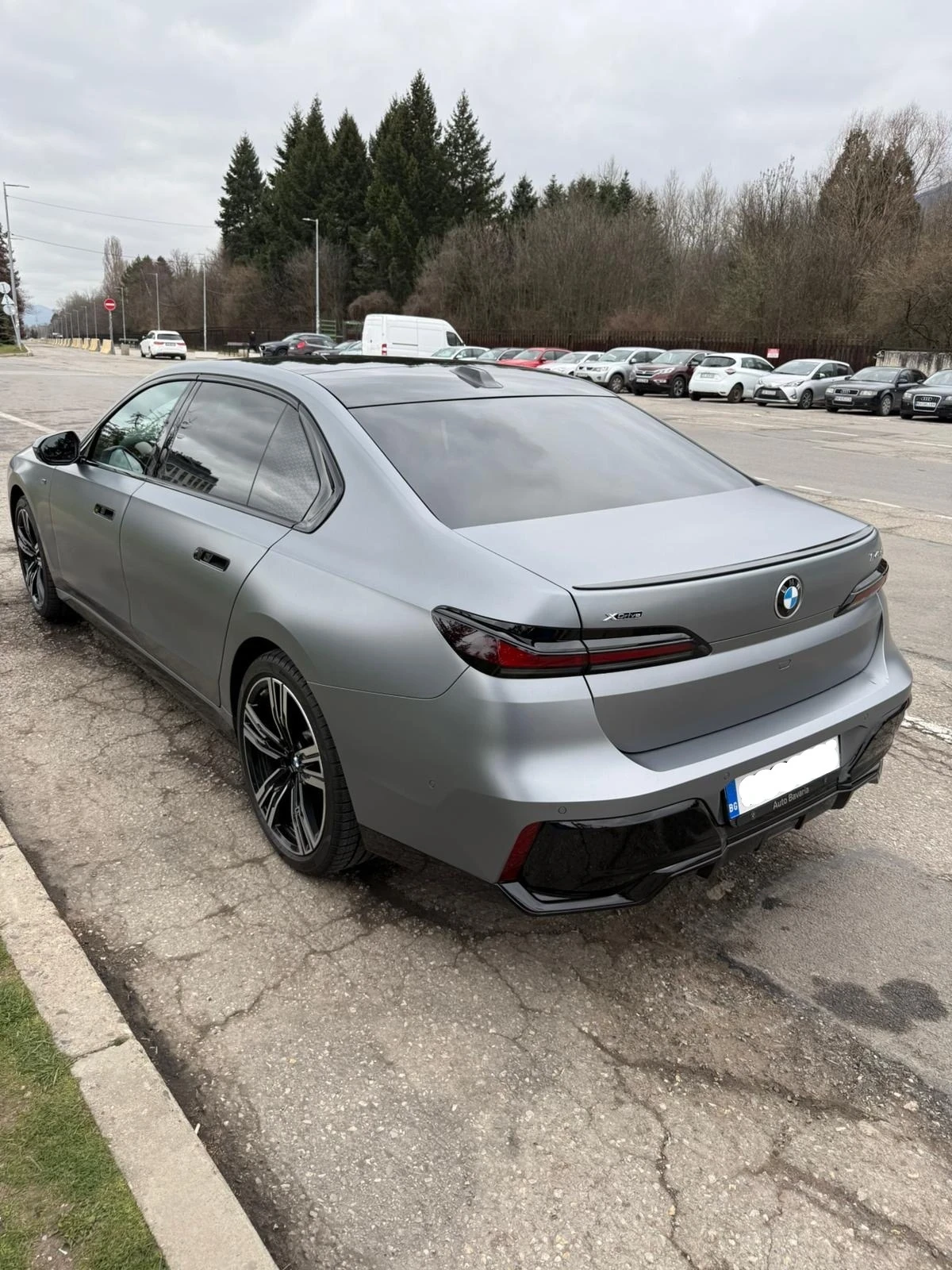 BMW 740 740D M Sport Pro, EL DRS., B&W, 31  TV, Exec.Loung, снимка 2 - Автомобили и джипове - 53949256