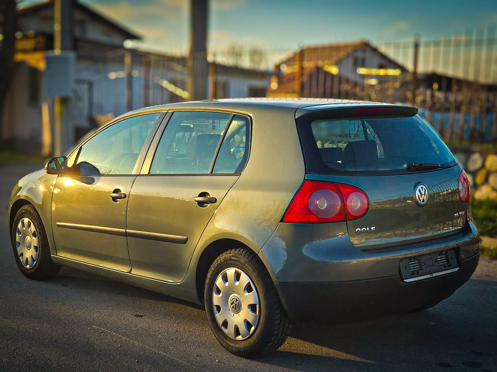 VW Golf, снимка 5 - Автомобили и джипове - 54041193