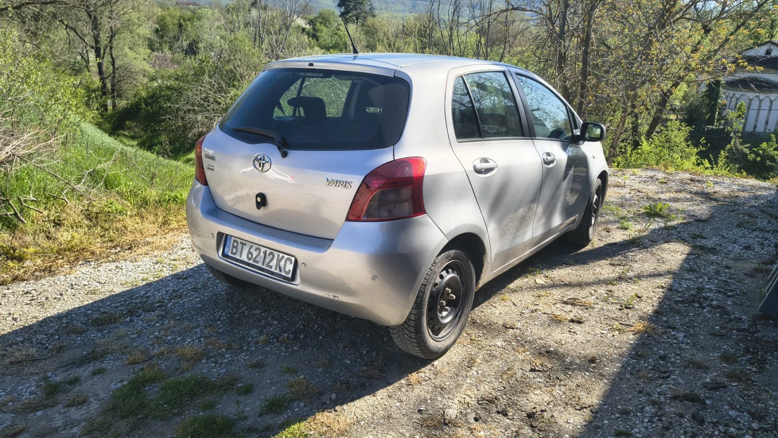Toyota Yaris 1.3, снимка 6 - Автомобили и джипове - 54340694