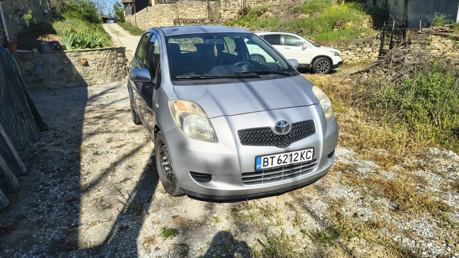 Toyota Yaris 1.3, снимка 11 - Автомобили и джипове - 54340694