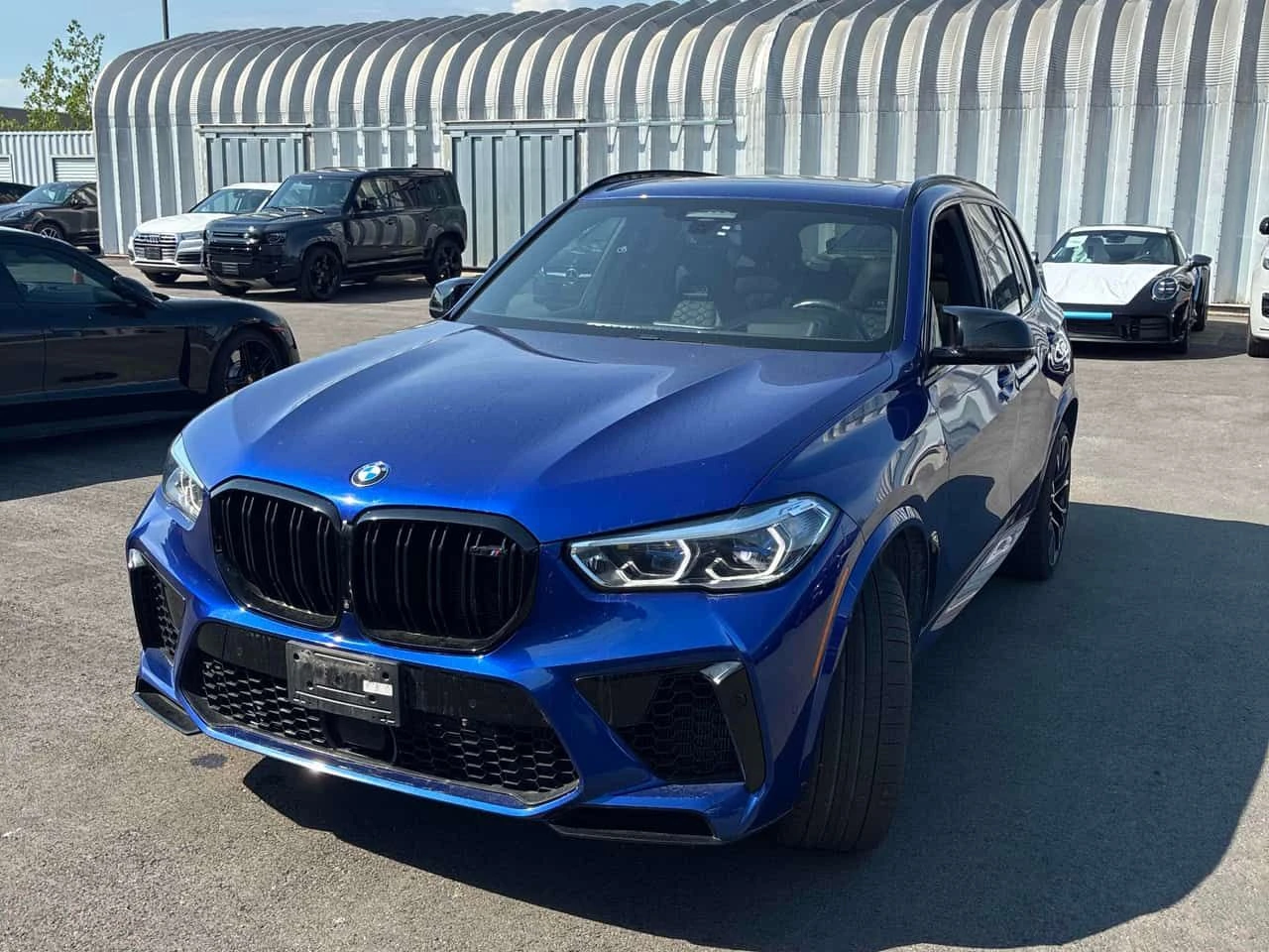 BMW X5M * Competition * ДИСТРОНИК * ОБДУХВАНЕ * H/K * 
