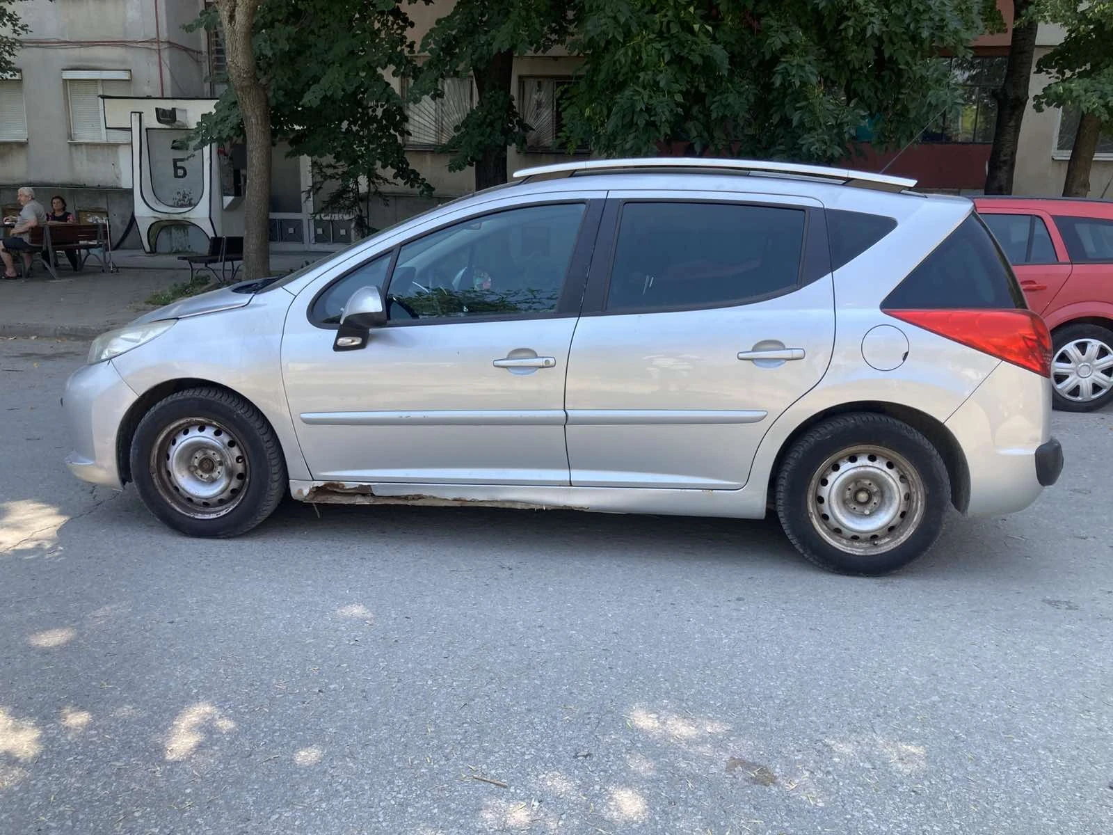 Peugeot 207 1.6HDI Топ Оферта, снимка 6 - Автомобили и джипове - 55687549
