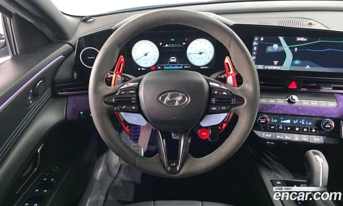 Hyundai Elantra 2.0 N, снимка 13 - Автомобили и джипове - 56155729