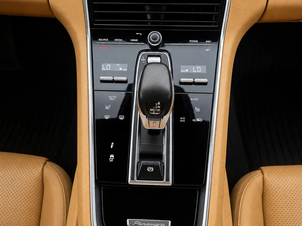 Porsche Panamera 4, снимка 14 - Автомобили и джипове - 56171257