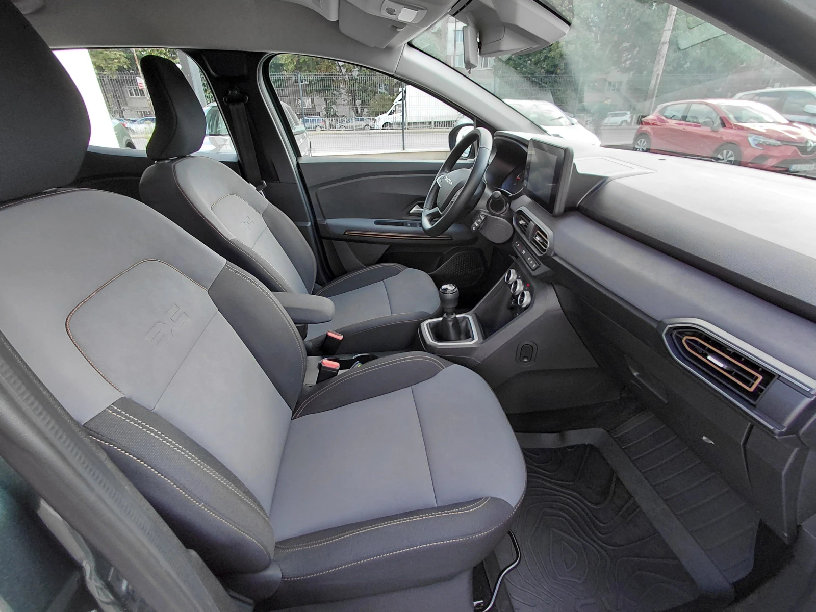 Dacia Sandero Stepway/1.0TCe /100k.c./Газ/Бензин/Expression, снимка 13 - Автомобили и джипове - 56199137