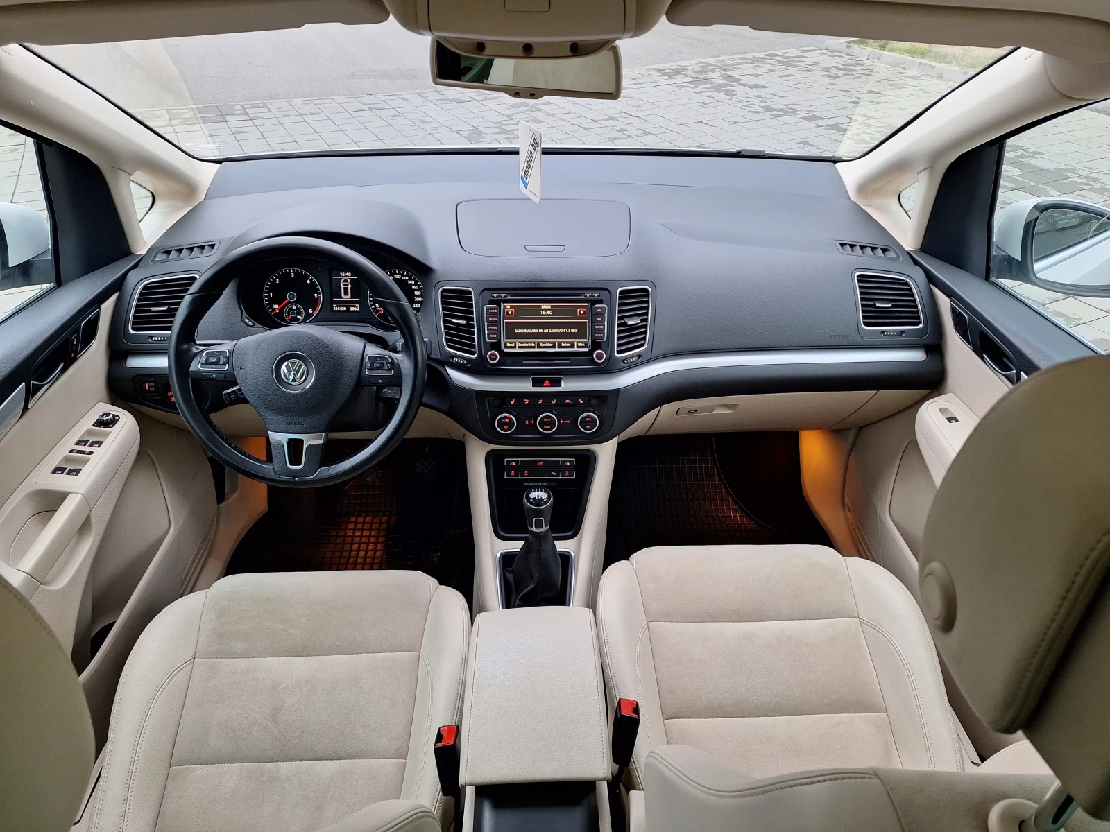 VW Sharan 2.0TDI High Line!Led!Navi!Xenon!Leader, снимка 14 - Автомобили и джипове - 56315316