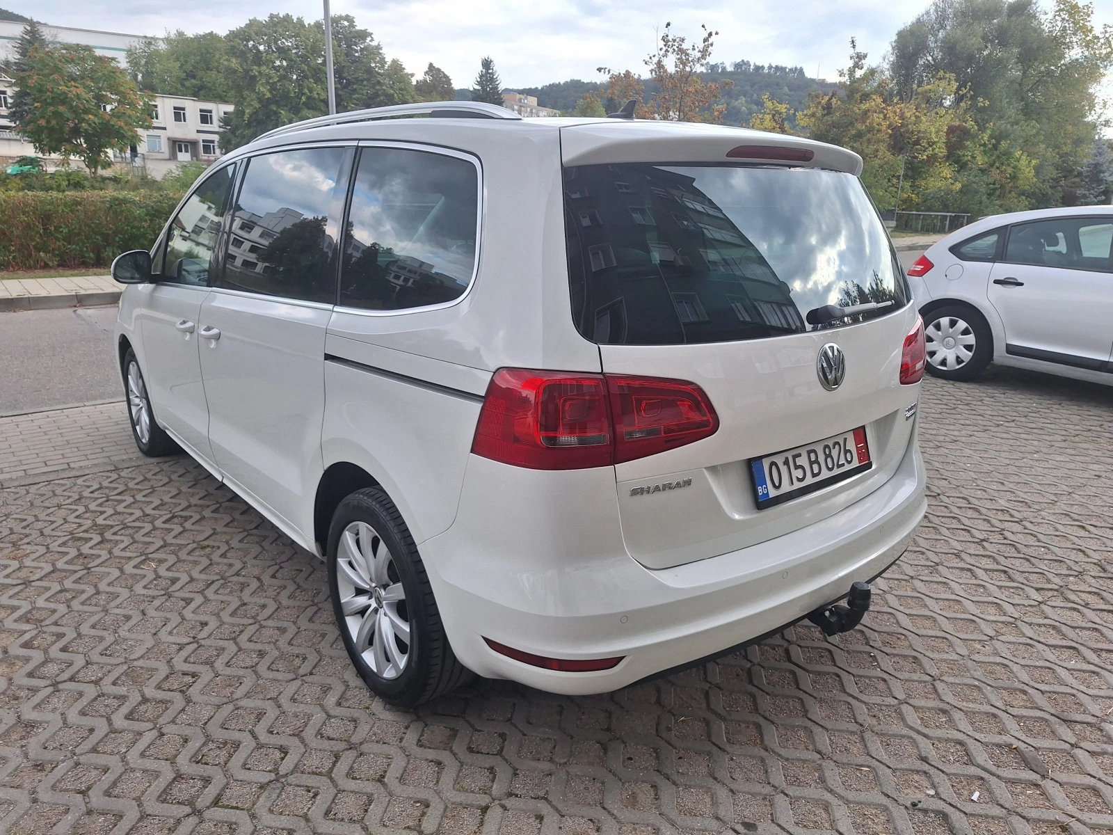 VW Sharan 2.0TDI High Line!Led!Navi!Xenon!Leader, снимка 5 - Автомобили и джипове - 56315316