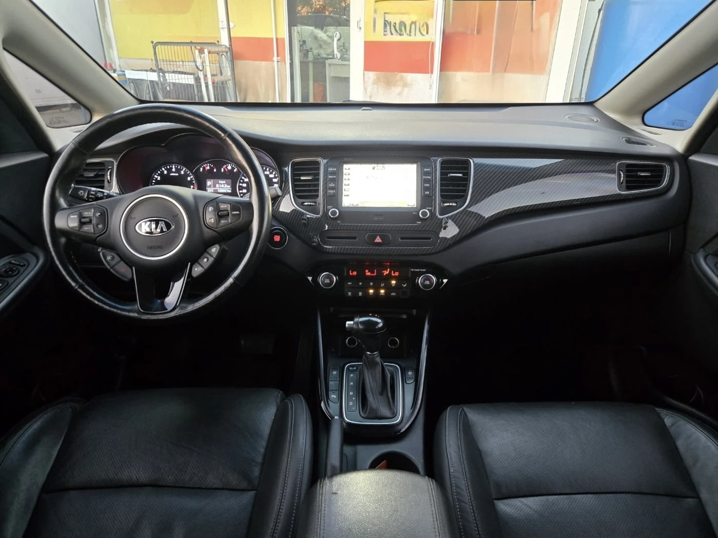 Kia Carens 2.0 LPI Noblesse, снимка 9 - Автомобили и джипове - 56358675