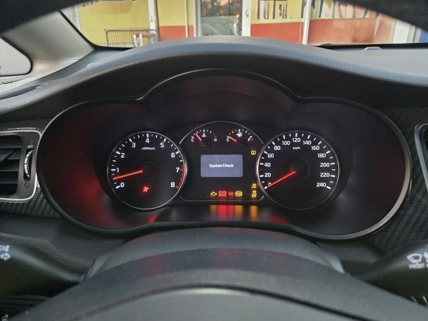 Kia Carens 2.0 LPI Noblesse, снимка 11 - Автомобили и джипове - 56358675