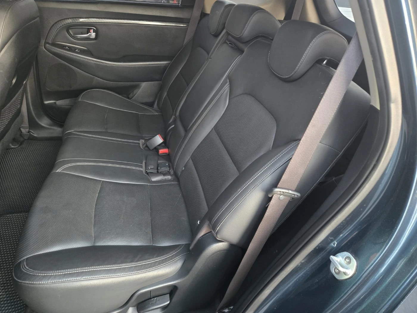 Kia Carens 2.0 LPI Noblesse, снимка 6 - Автомобили и джипове - 56358675