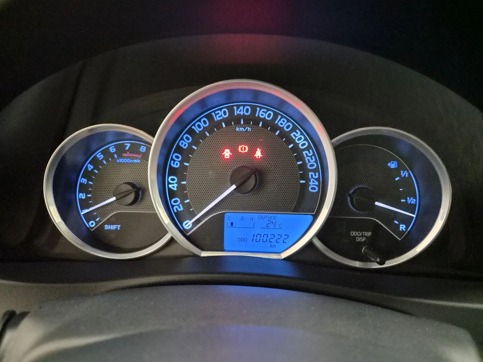 Toyota Auris 1.6 VALVEMATIC 132 PS 8 ���� KEYLESS 100 000KM | Mobile.bg � ����������� 11