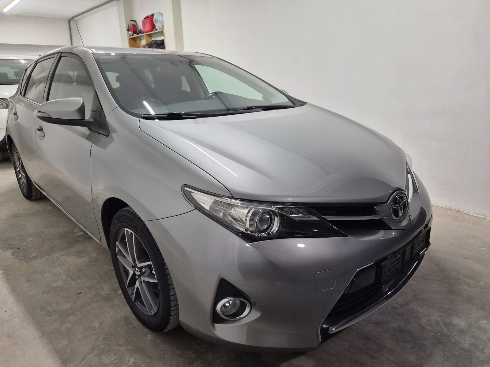 Toyota Auris 1.6 VALVEMATIC 132 PS 8 ���� KEYLESS 100 000KM | Mobile.bg � ����������� 3