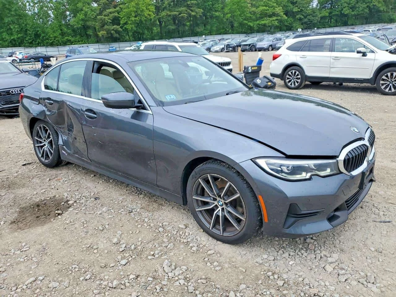 BMW 330 * xDrive * CARFAX * ����� �� ����������� | Mobile.bg � ����������� 4