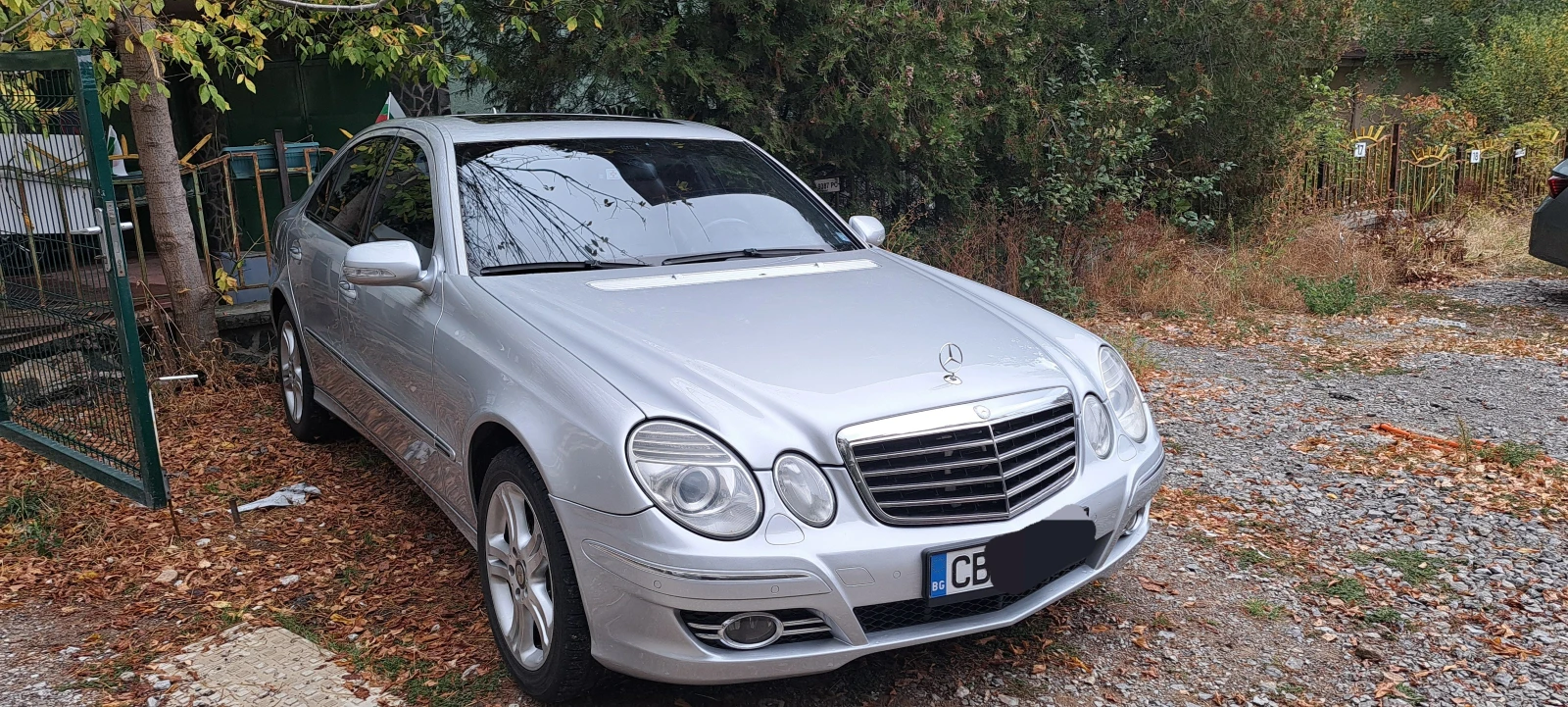 Mercedes-Benz E 320, снимка 15 - Автомобили и джипове - 56682313