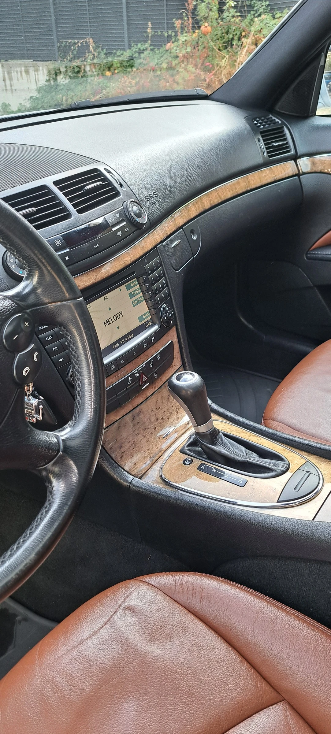 Mercedes-Benz E 320, снимка 5 - Автомобили и джипове - 56533853