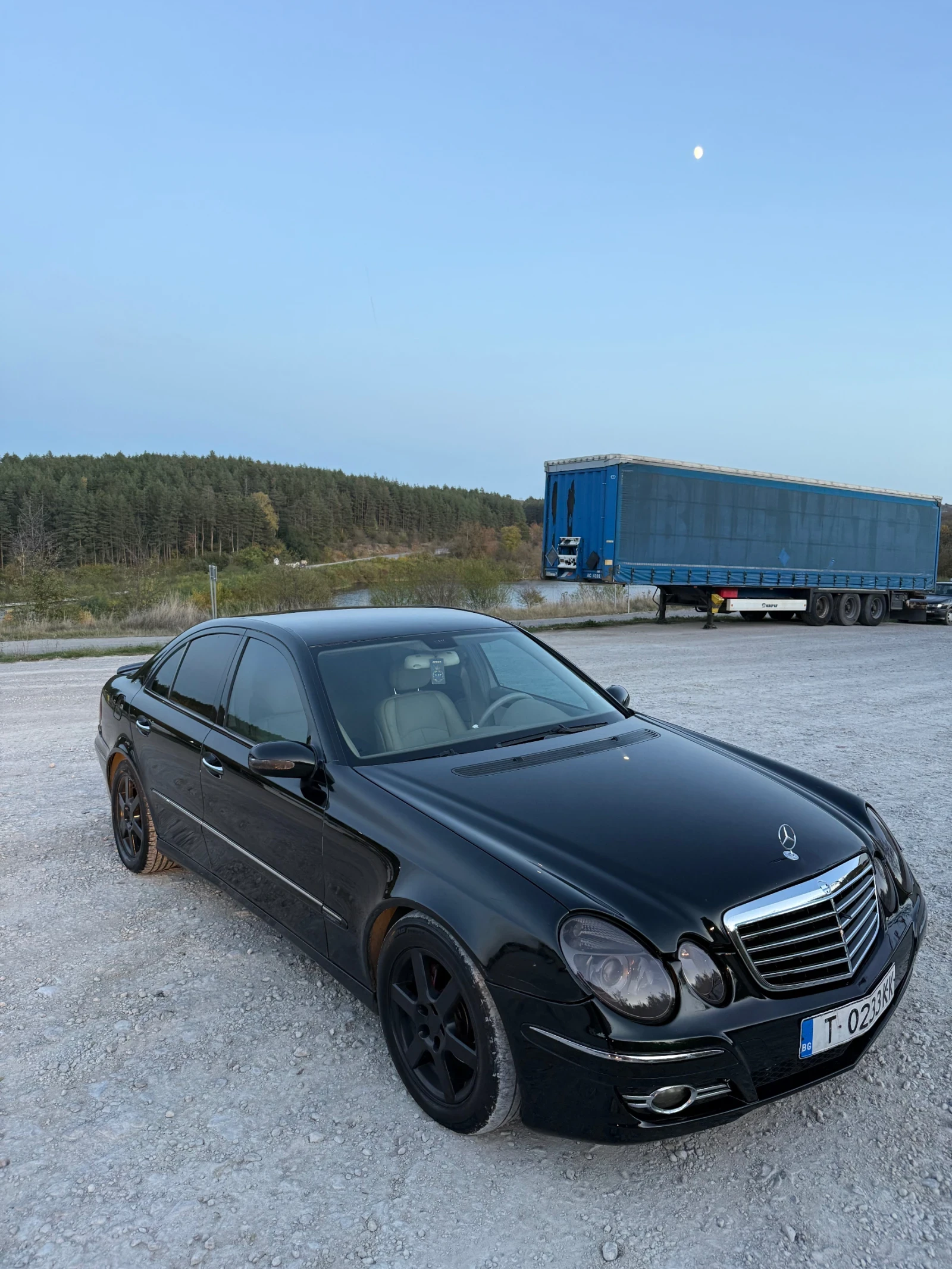 Mercedes-Benz E 320, снимка 2 - Автомобили и джипове - 56600917