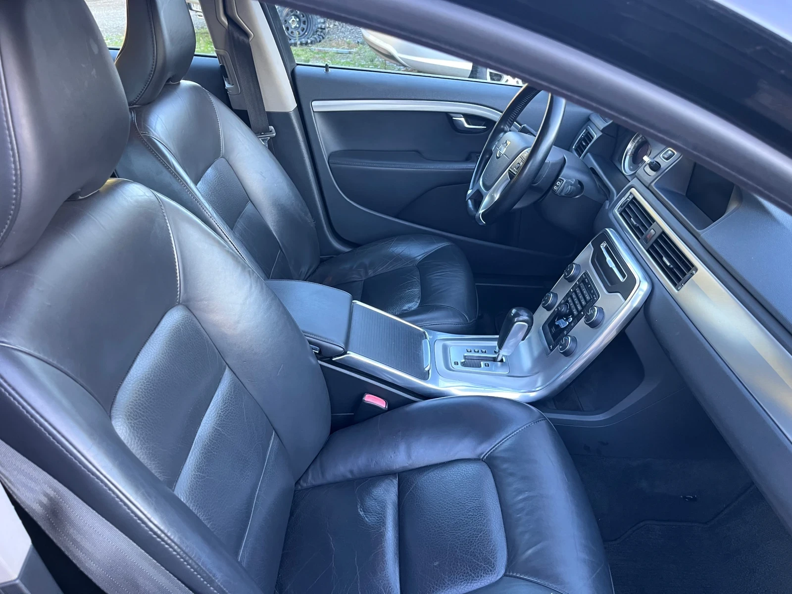 Volvo V70 1.6 t4 180 hp, снимка 9 - Автомобили и джипове - 56712386