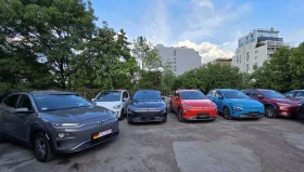 Hyundai Kona SOH100%/Premium/ГАРАНЦИОННА, снимка 16