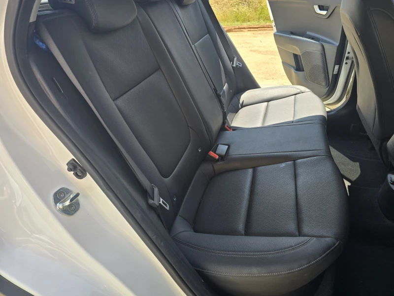 Kia Stonic T-GDI, снимка 15 - Автомобили и джипове - 50675341