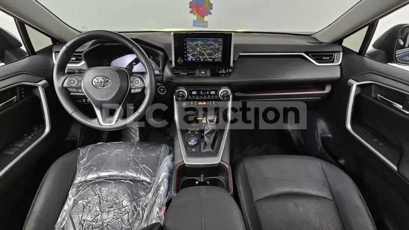 Toyota Rav4 ДИСТРОНИК / ОБДУХВАНЕ / ЦЕНА ДО БЪЛГАРИЯ, снимка 7 - Автомобили и джипове - 55432322