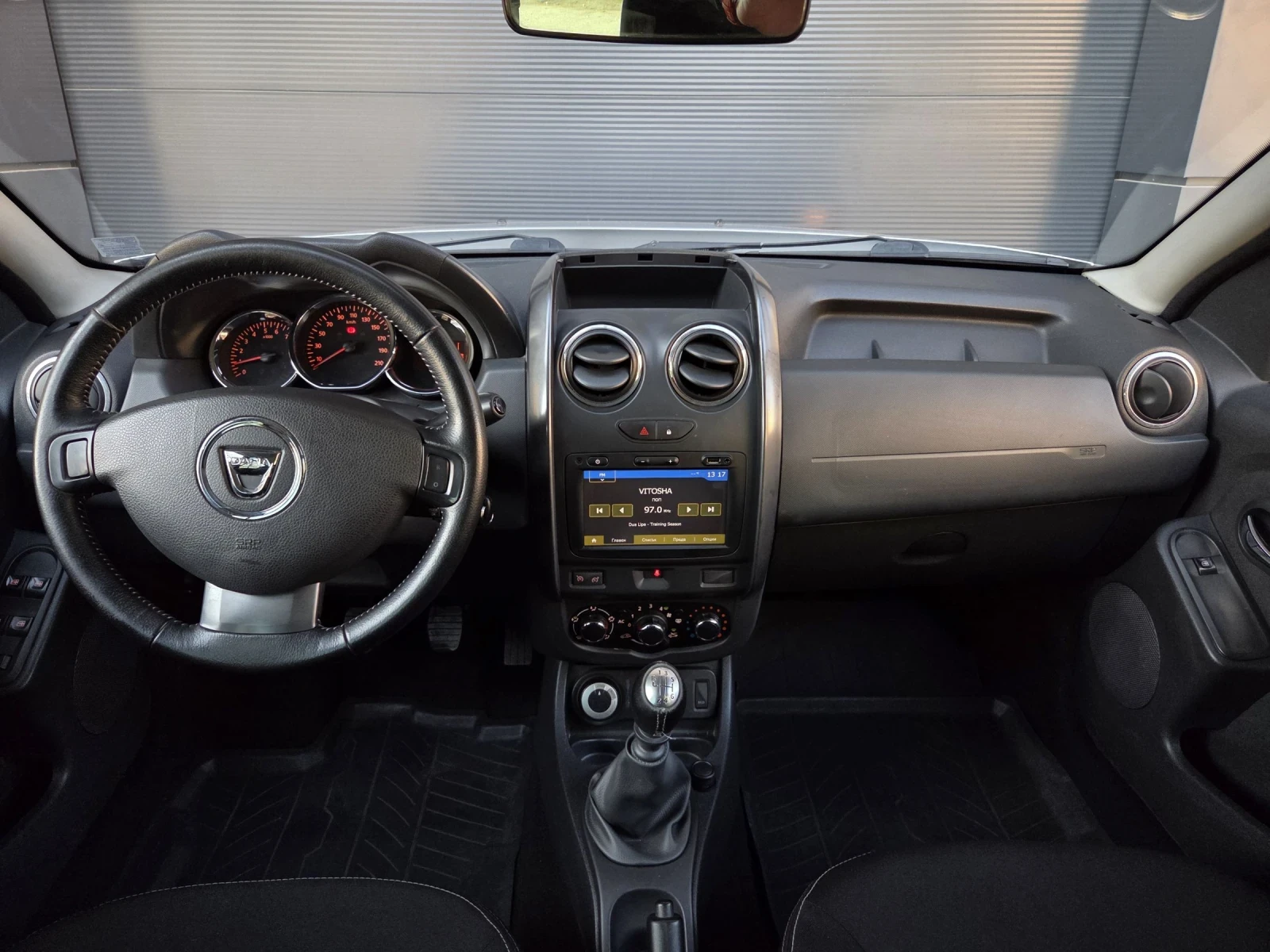 Dacia Duster 1.5 dci 4x4 Facelift Stepway , снимка 8 - Автомобили и джипове - 53866051