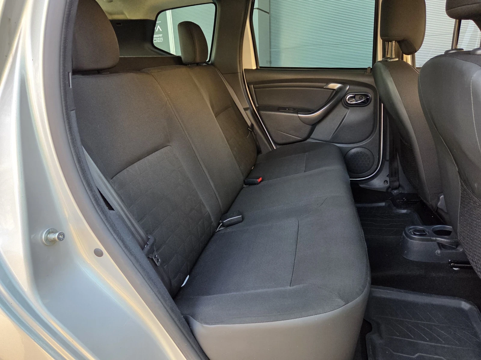 Dacia Duster 1.5 dci 4x4 Facelift Stepway , снимка 12 - Автомобили и джипове - 53866051