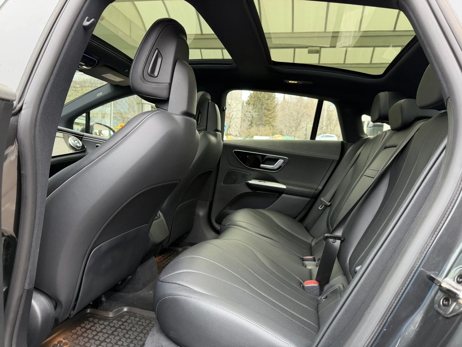 Mercedes-Benz EQE EQE 350+ , снимка 8 - Автомобили и джипове - 54016571