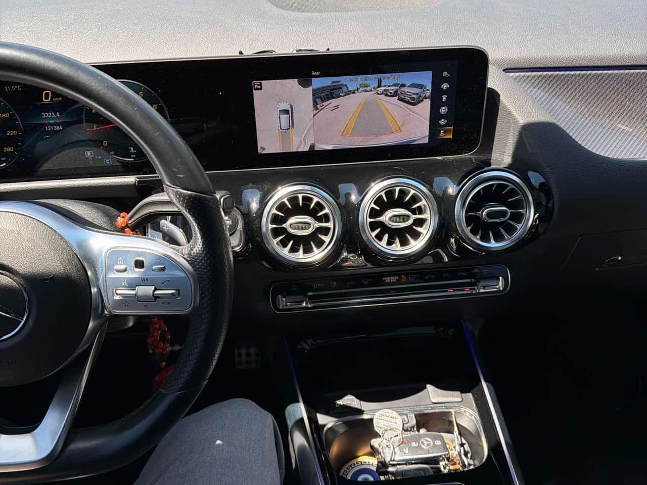 Mercedes-Benz GLA 250 * ПОДГРЕВ * ПАНОРАМА * 360 КАМ * ПРЕДСТАВИТЕЛСТВО, снимка 9 - Автомобили и джипове - 54975363