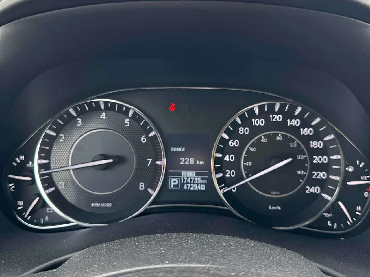 Nissan Armada * 4x4 * АВТОКРЕДИТ БЕЗ ПЪРВОНАЧАЛНА ВНОСКА* , снимка 8 - Автомобили и джипове - 55074886