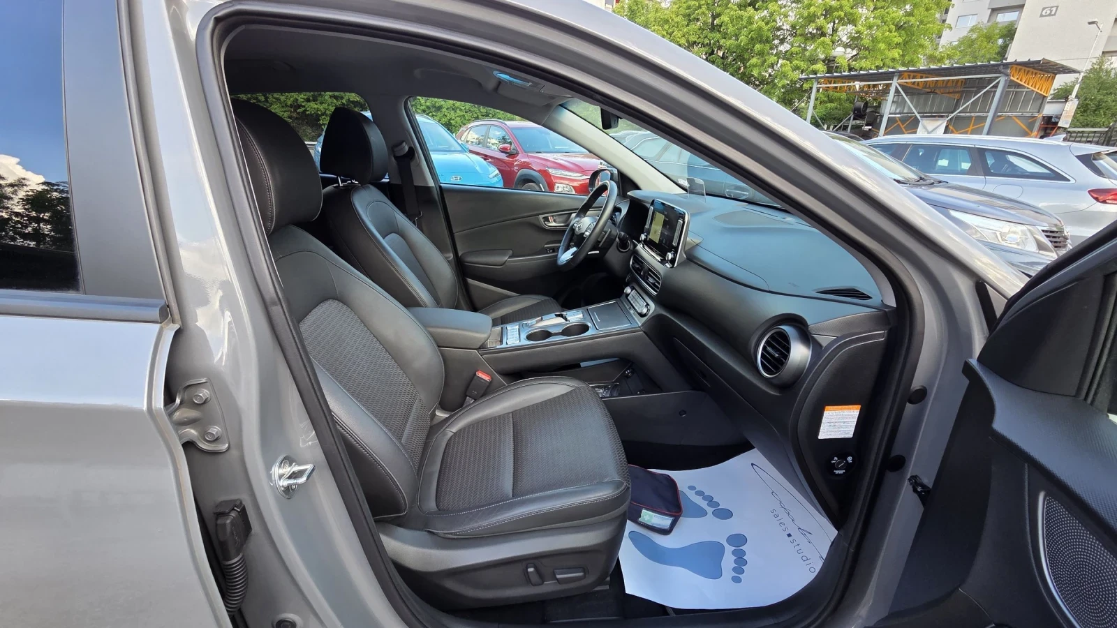 Hyundai Kona SOH100%/Premium/ГАРАНЦИОННА, снимка 10 - Автомобили и джипове - 55216974
