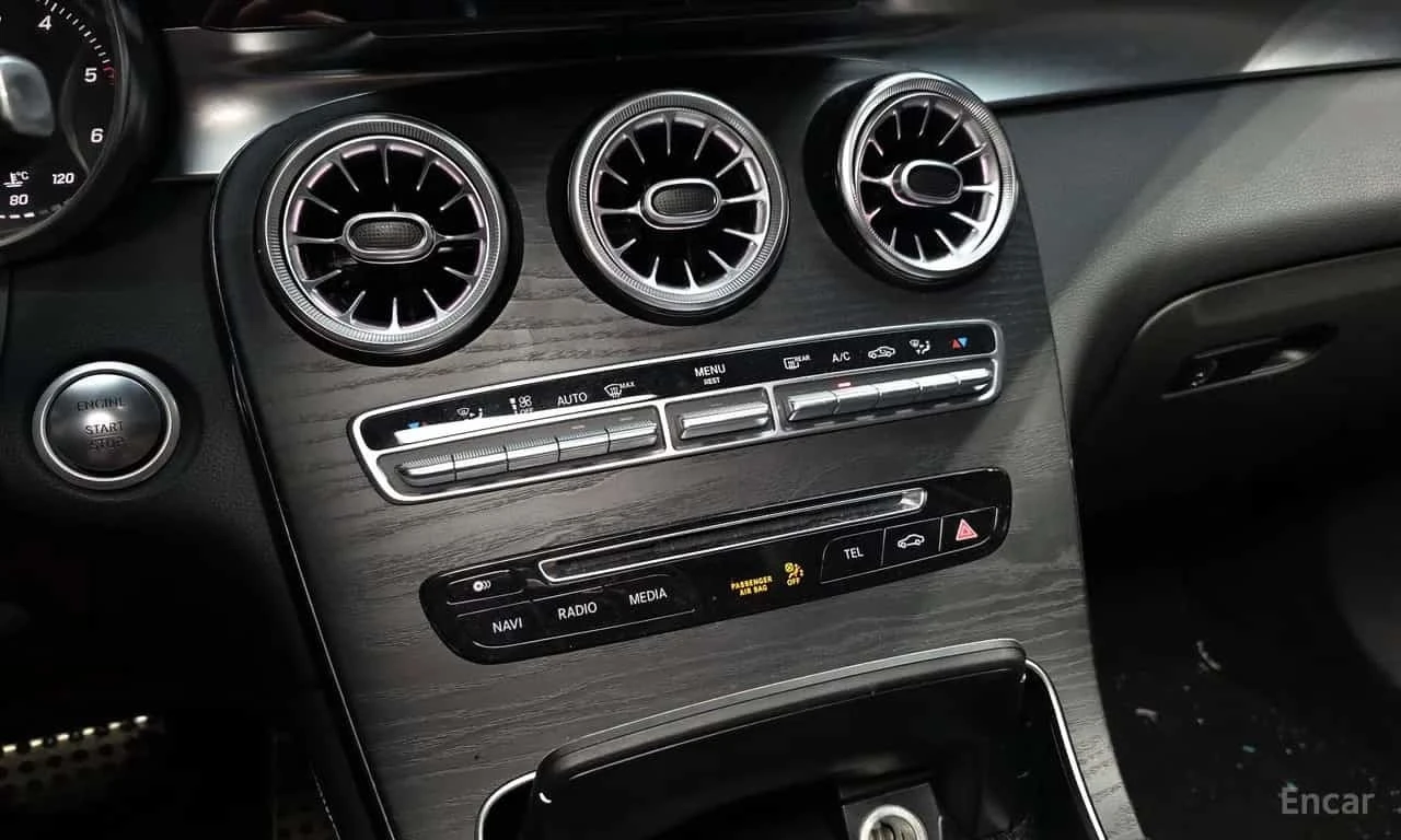 Mercedes-Benz GLC 250 * GLC250 d 4MATIC Coupe * ЦЕНА ДО БГ, снимка 13 - Автомобили и джипове - 55788952