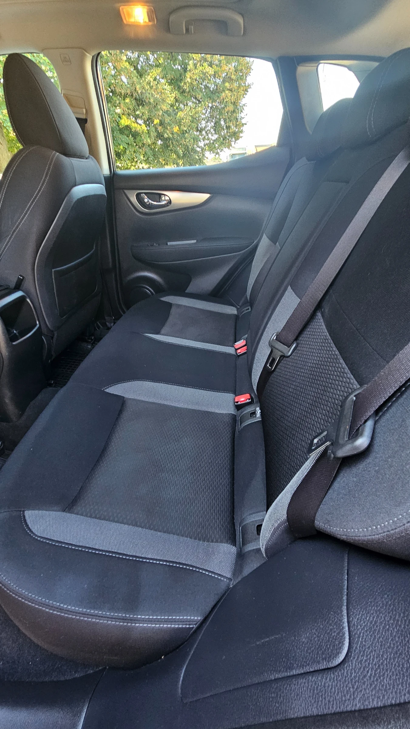 Nissan Qashqai, снимка 8 - Автомобили и джипове - 56130182