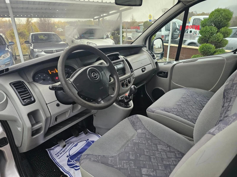 Opel Vivaro 2.5 CDTI 9МЕСТА ! ! КЛИМАТИК ! ! ВНОС ОТ ИТАЛИЯ, снимка 14 - Бусове и автобуси - 48162050