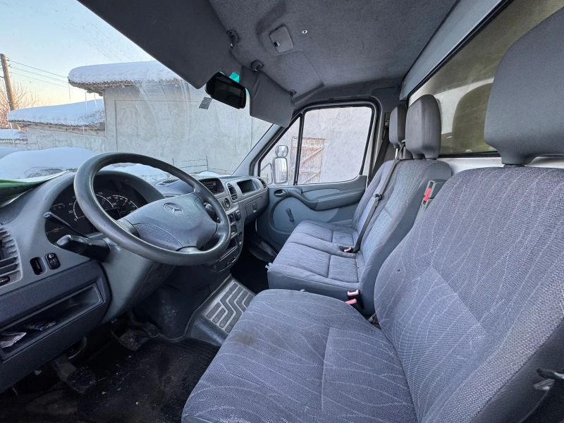 Mercedes-Benz Sprinter 312 2.2cdi КЛИМАТИК, снимка 8 - Бусове и автобуси - 49263626