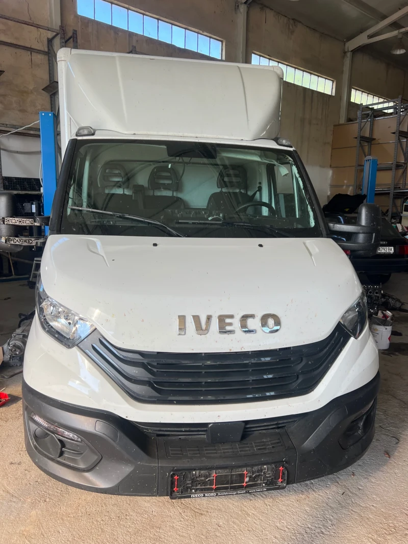 Iveco 35s13 4.10, дистроник, автомат 45хил Км, снимка 2 - Бусове и автобуси - 50015040