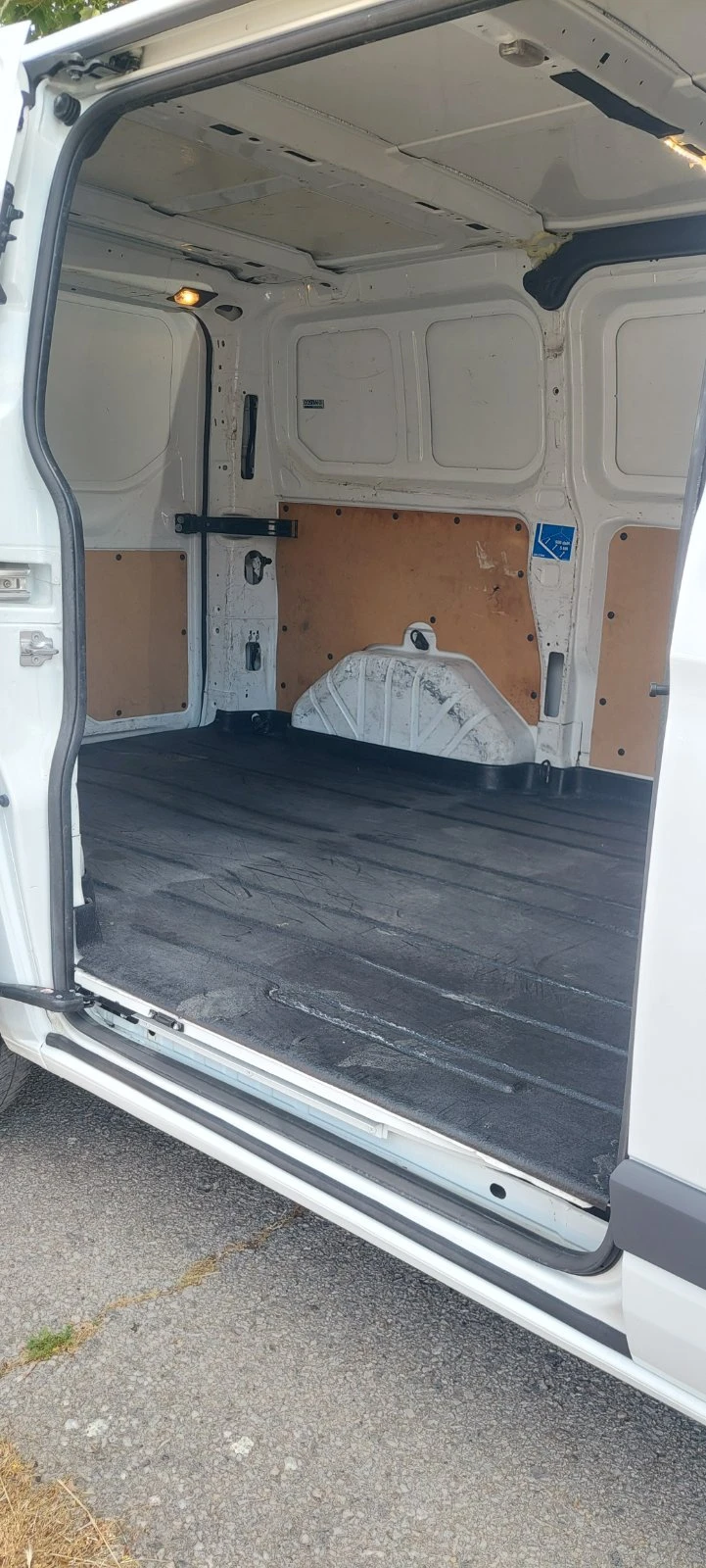 Ford Transit Custom 2.2 tdci клима, снимка 9 - Бусове и автобуси - 55227698