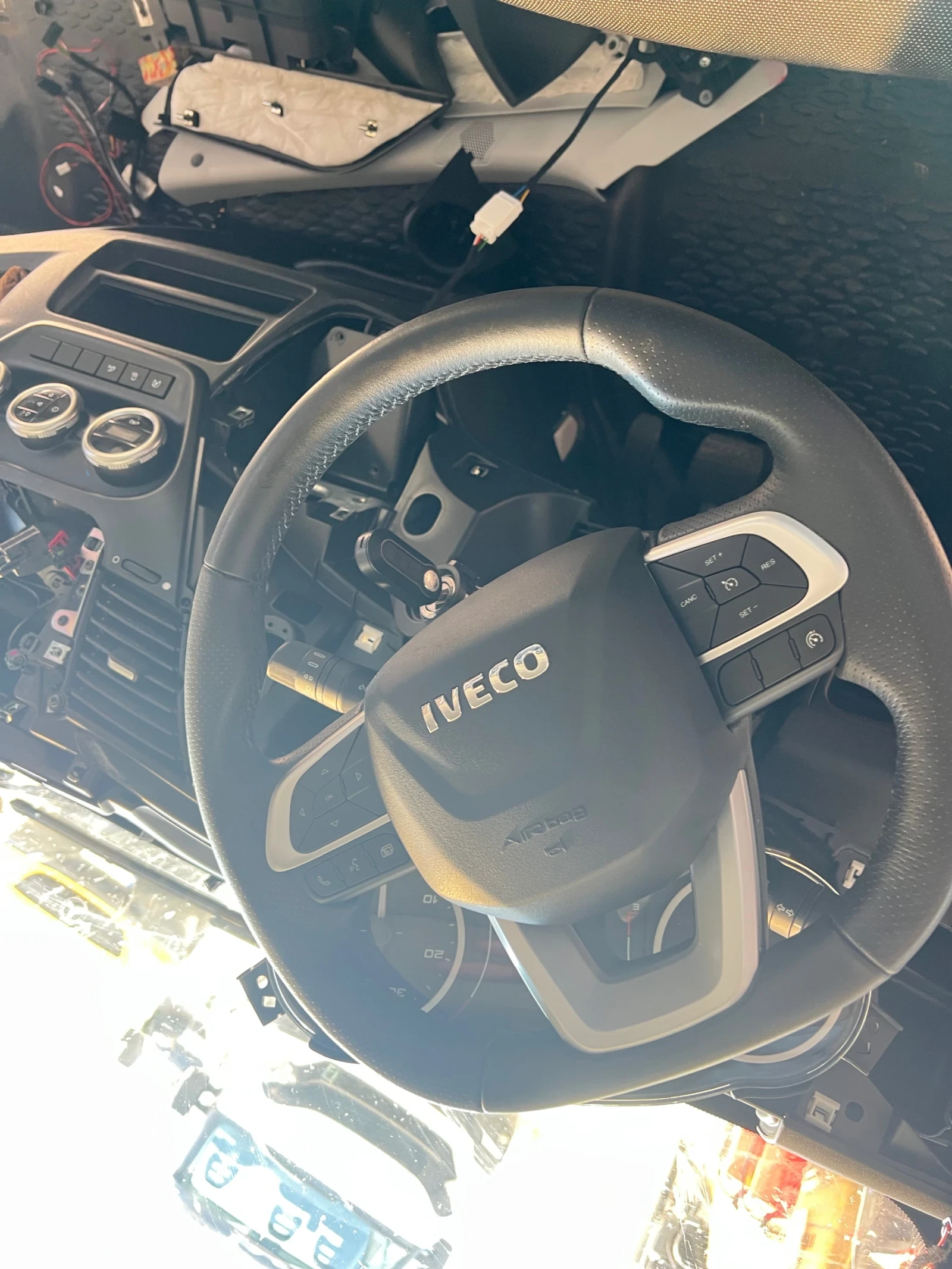 Iveco 35s13 4.10, дистроник, автомат 45хил Км - изображение 4