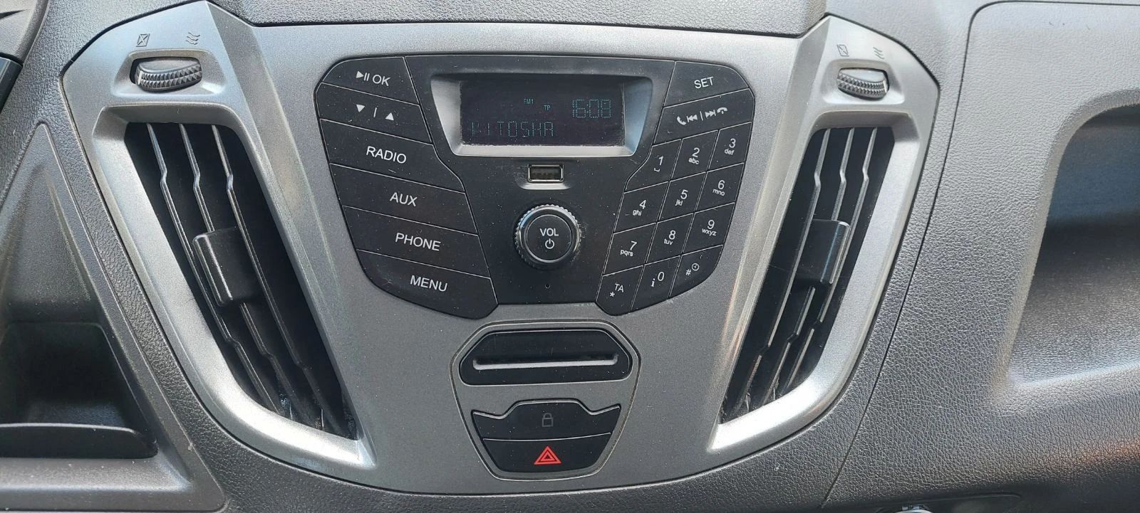 Ford Transit Custom 2.2 tdci клима, снимка 14 - Бусове и автобуси - 55227698