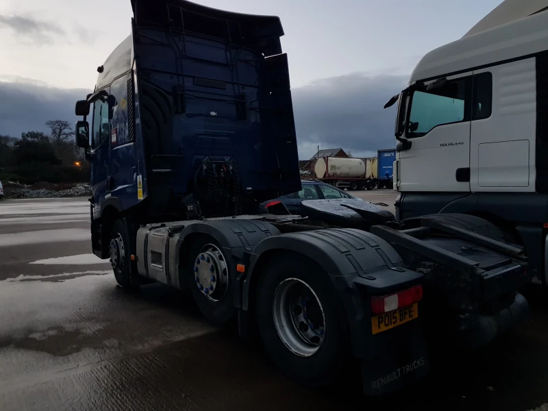 Renault T, снимка 5 - Камиони - 52550499