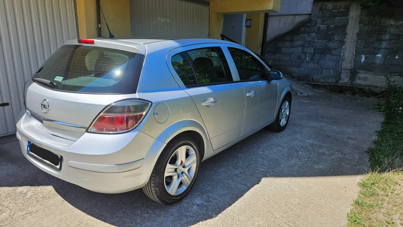 Opel Astra LPG-TECH, снимка 3 - Автомобили и джипове - 47099993